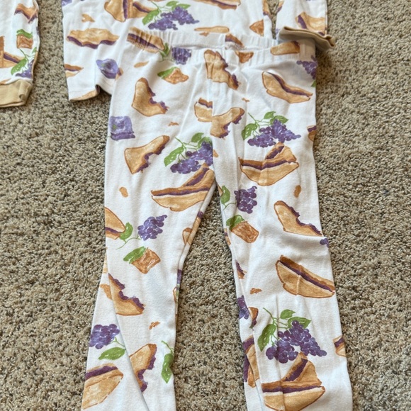 Burt's Bees Girls size 6 Peanut Butter and Grape Jelly Pajama Set - Picture 5 of 5